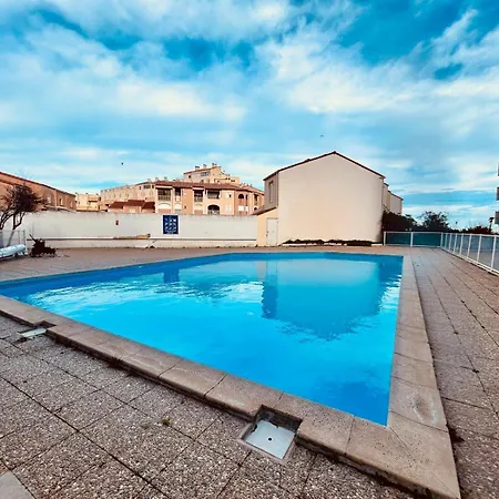 Le Grand Bleu-au Soleil Apartment *